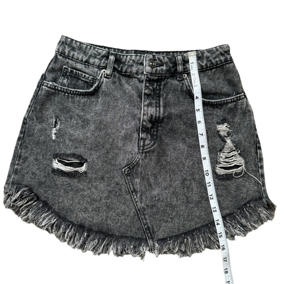 BDG Urban Outfitters Fringe Hem Black Acid
Wash Distressed Mini Skirt - Picture 4 of 7